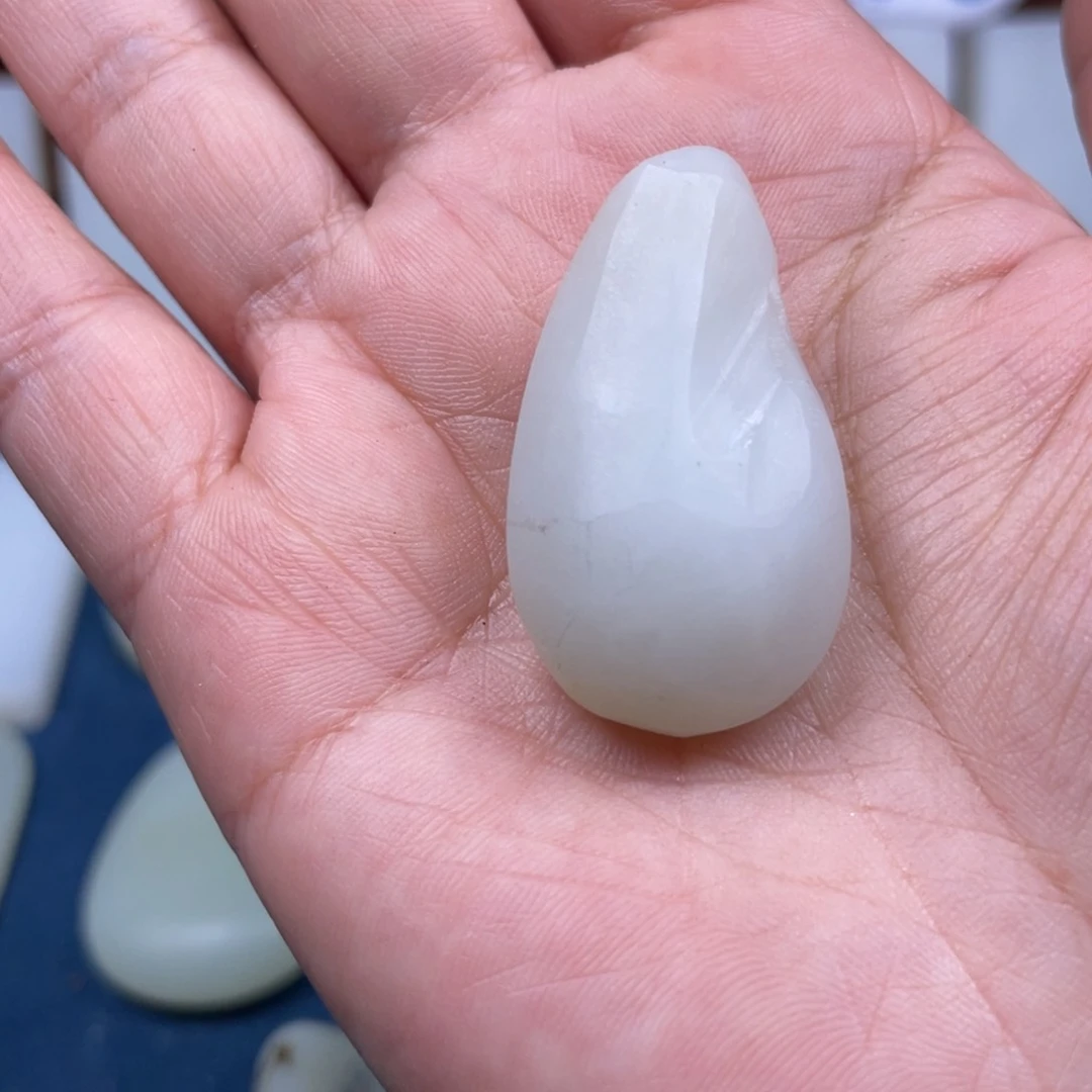 定制和田玉挂件未镶嵌