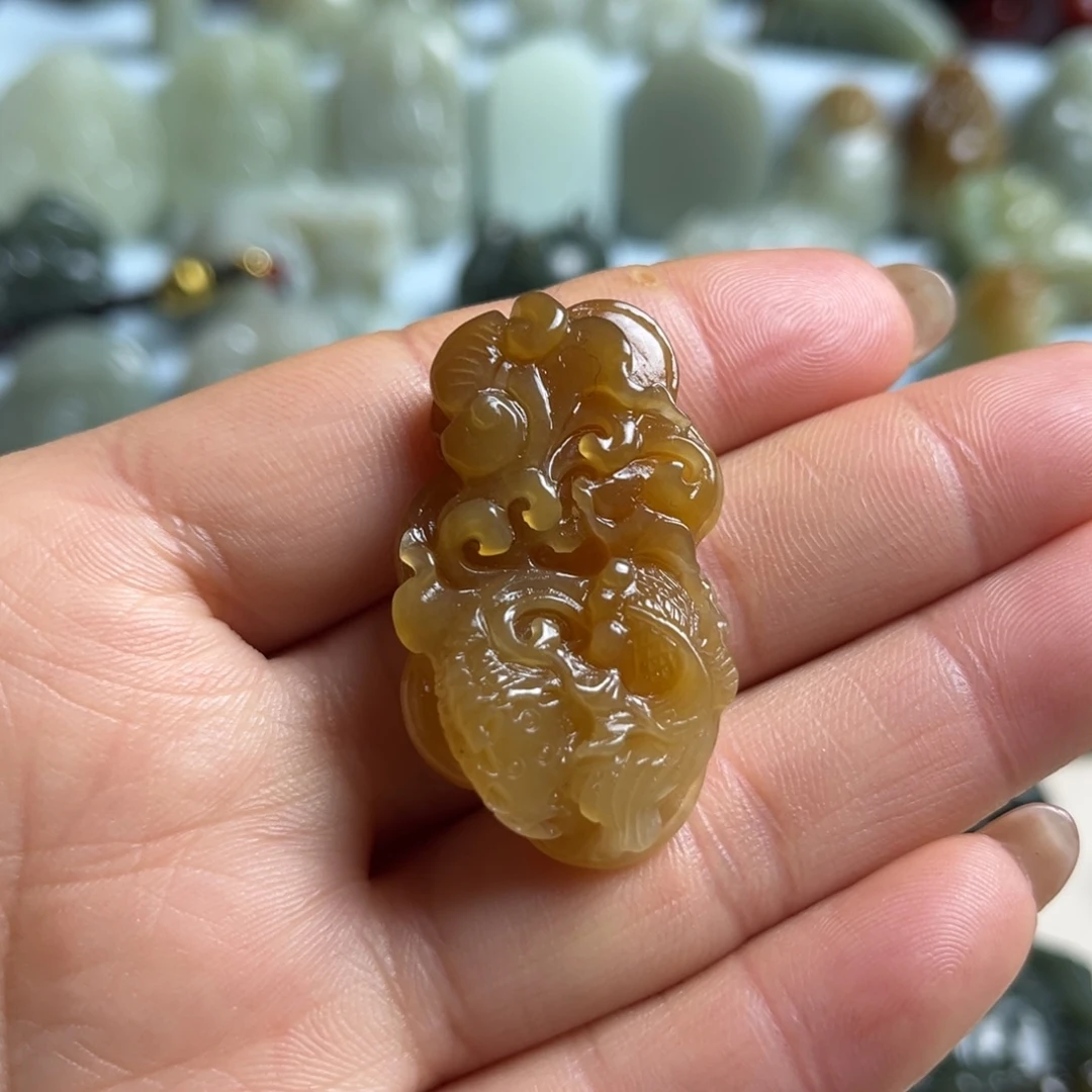 和田玉未镶嵌挂件