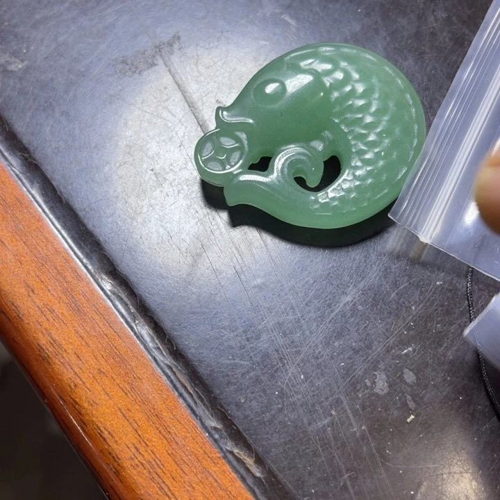 石英质玉未镶嵌颈饰