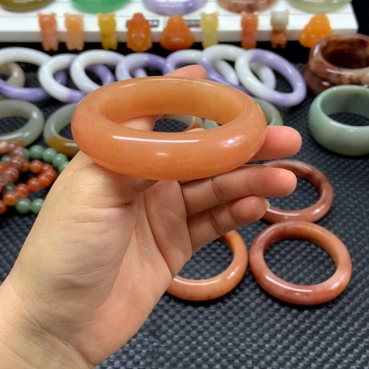 石英质玉未镶嵌手镯