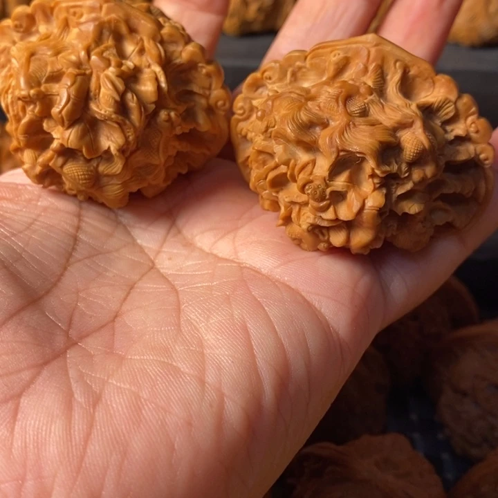 老***爆把件文玩核桃金鱼