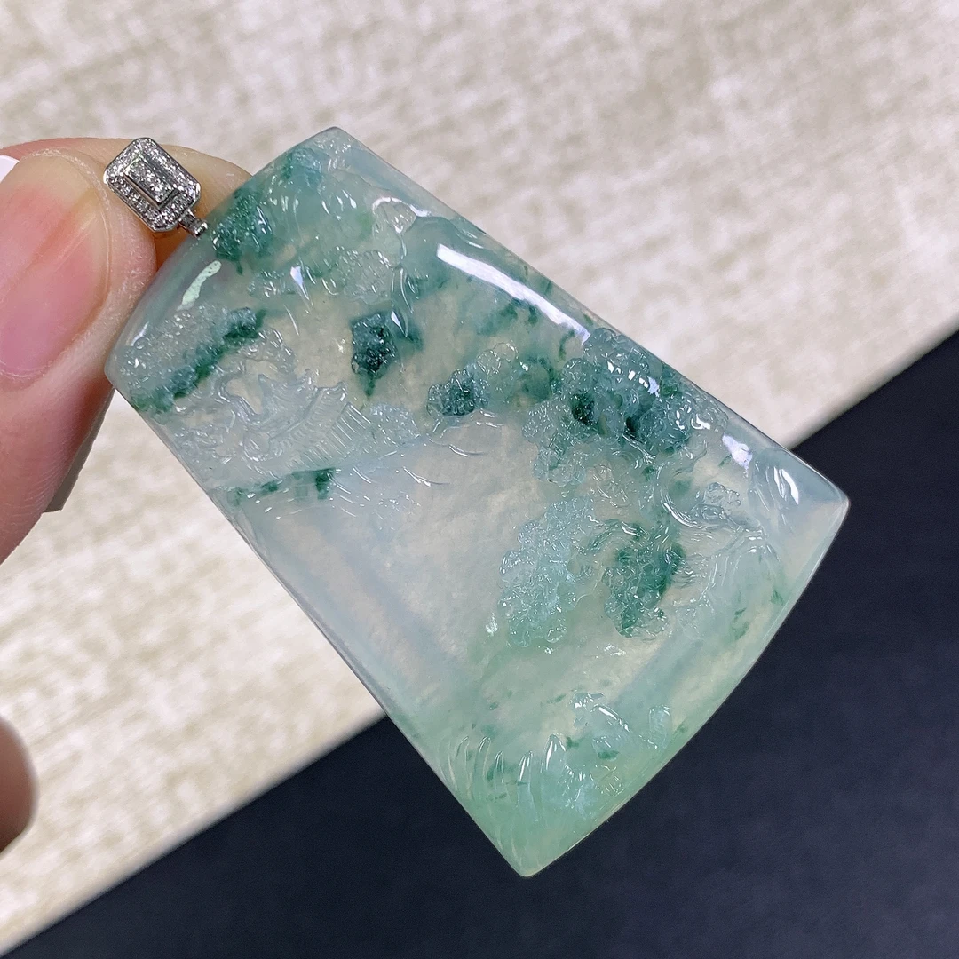 缅甸天然A货翡翠18k金镶嵌冰种飘花山水牌吊坠60.4x38.4x5.5