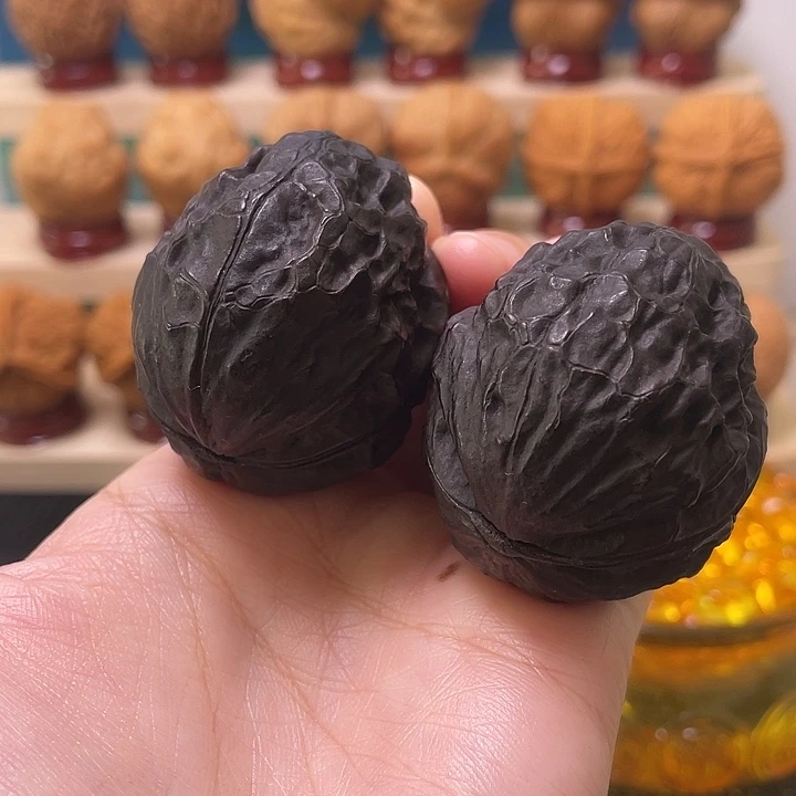 文玩核桃吊坠黑武士35