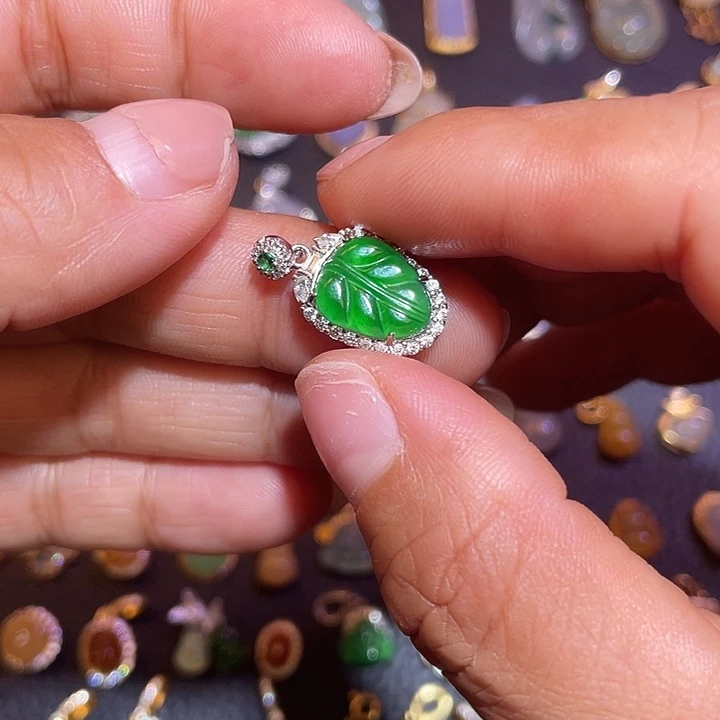 翡翠银S925镶嵌颈饰