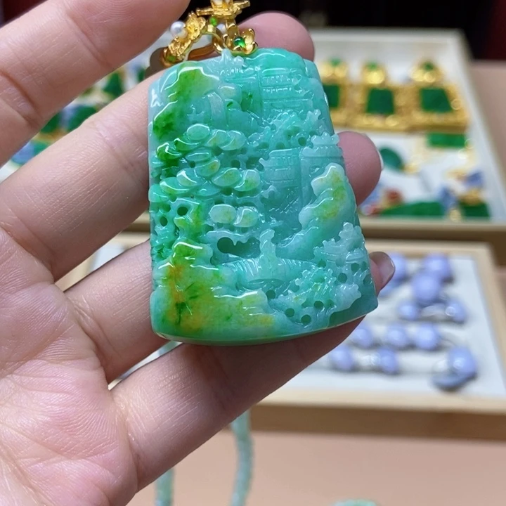翡翠未镶嵌颈饰吊坠