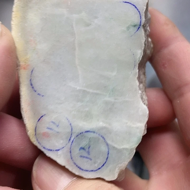 翡翠未镶嵌颈饰翡翠片料