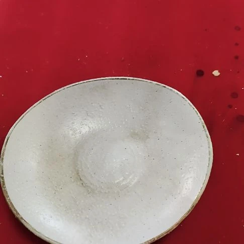 瓷片瓷片，各种摆件，均有瑕疵。沙锅！