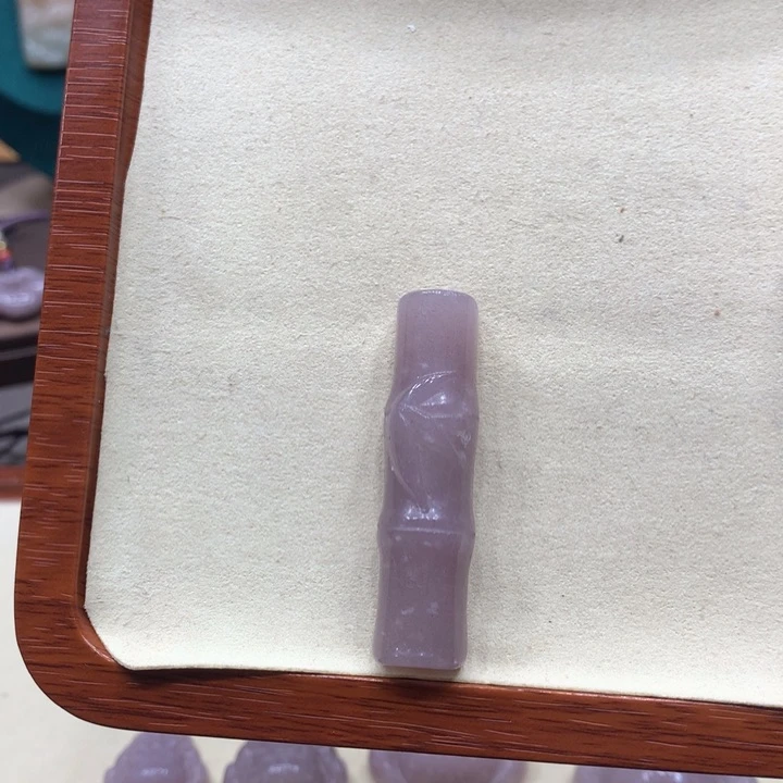 石英质玉颈饰足铂镶嵌忆**寒