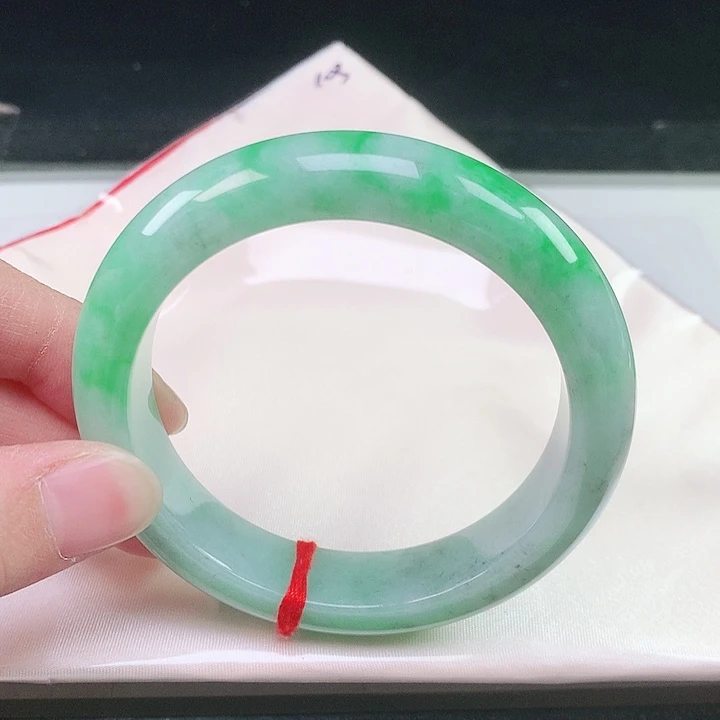 翡翠未镶嵌手镯57圈口