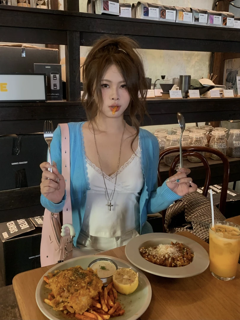 宅宅athome//贝加尔湖 蓝色V领花边针织开衫女春季收腰气质上衣