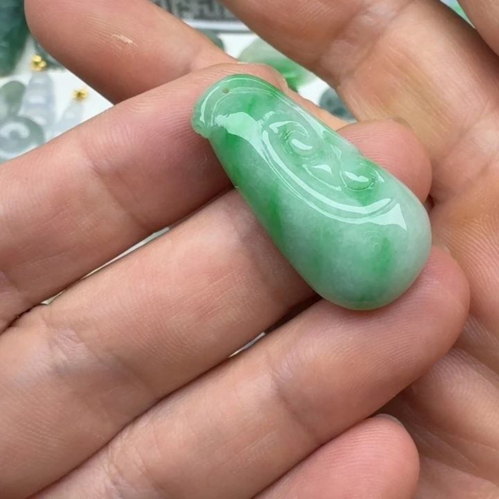 莒***店吊坠(不含链)未镶嵌翡翠
