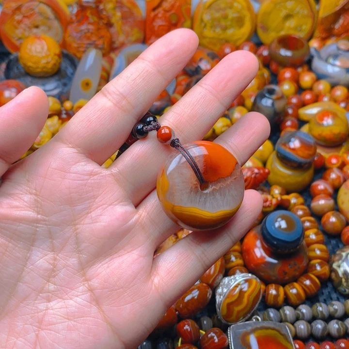 玛瑙/玉髓未镶嵌佛头手持