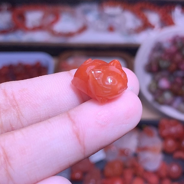 南红玛瑙未镶嵌珠宝半成品趴趴猫