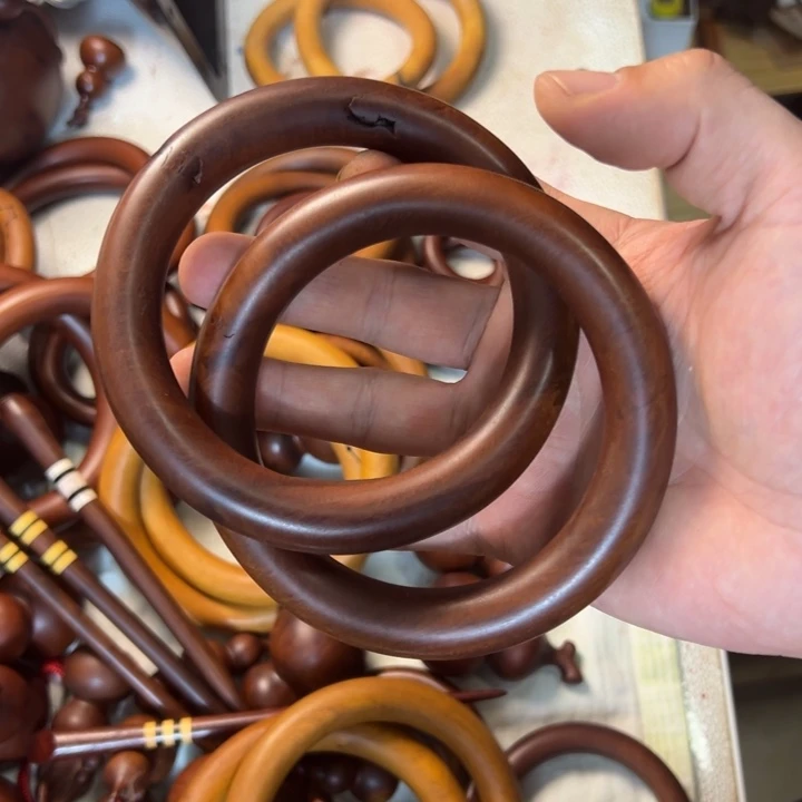 费***名枣木百年陈华老枣木乾坤圈内径80款疤痕