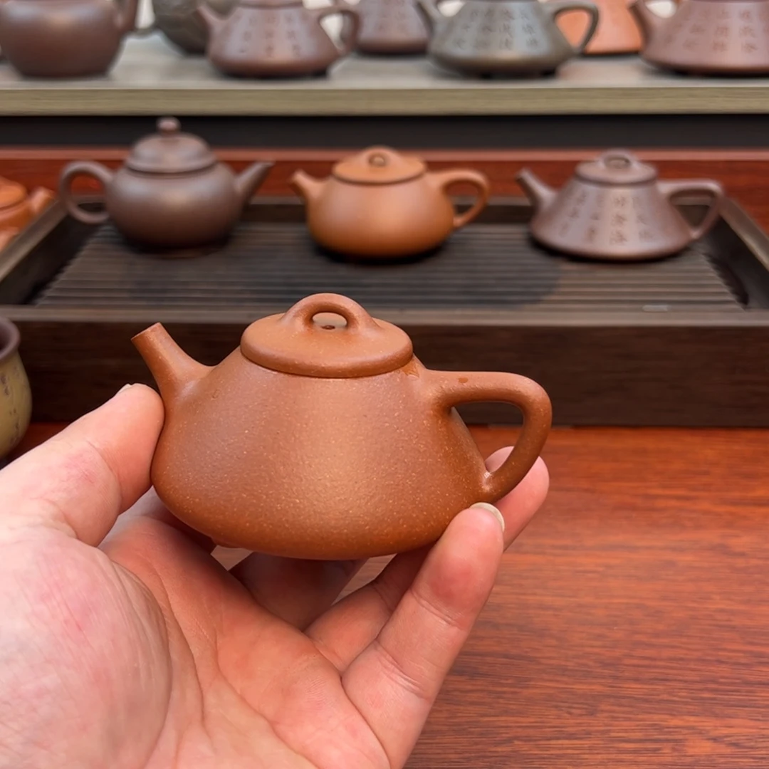 茶壶紫砂微瑕：100cc 精挑红降坡