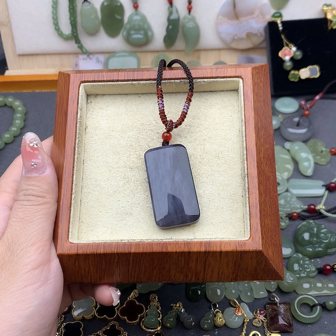 和田玉吊坠(不含链)未镶嵌