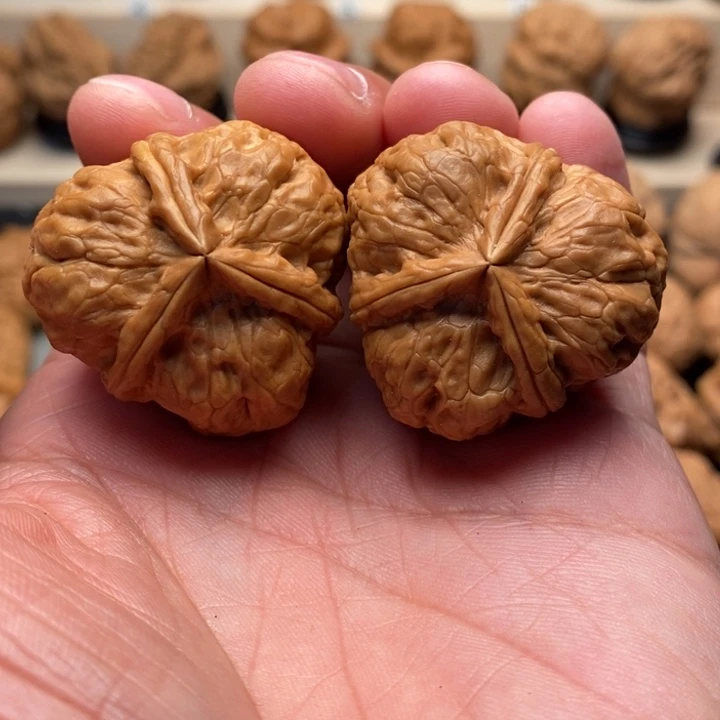 喵***叫把件文玩核桃…………………………