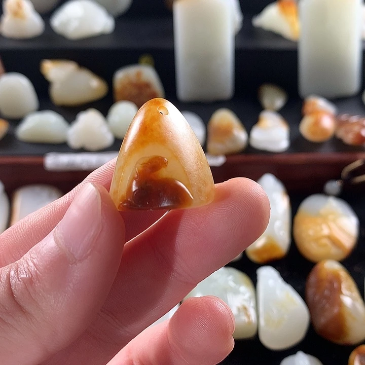 海***涯和田玉未镶嵌吊坠(赠链)羊羊如意