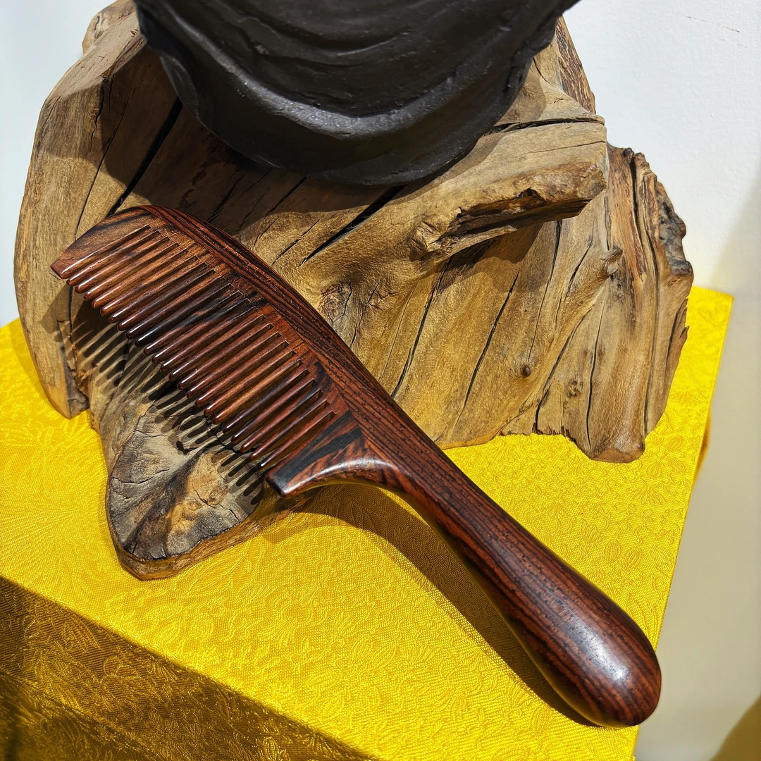 带柄梳子（18.5*3.5）