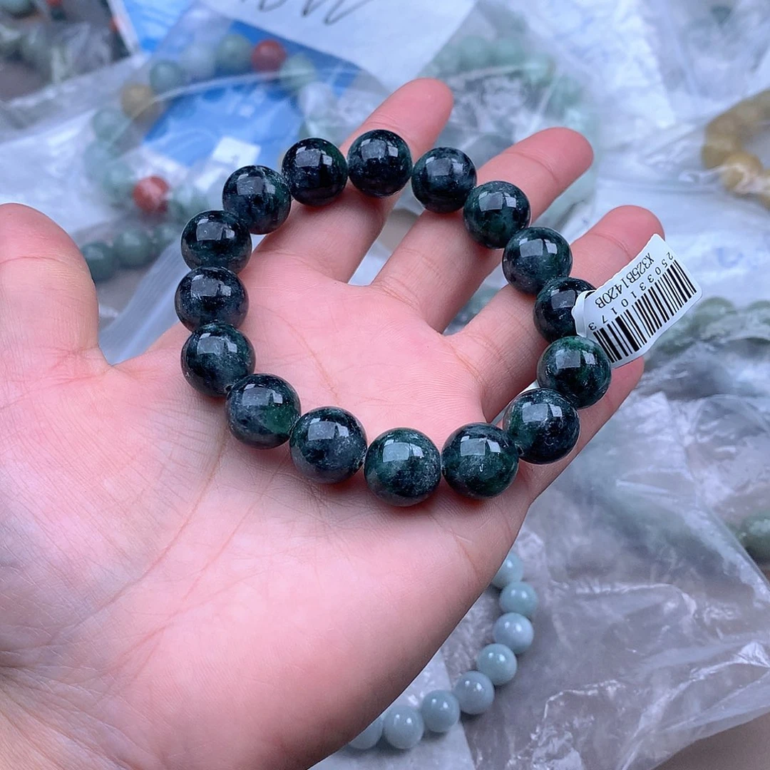 未镶嵌手串定制翡翠