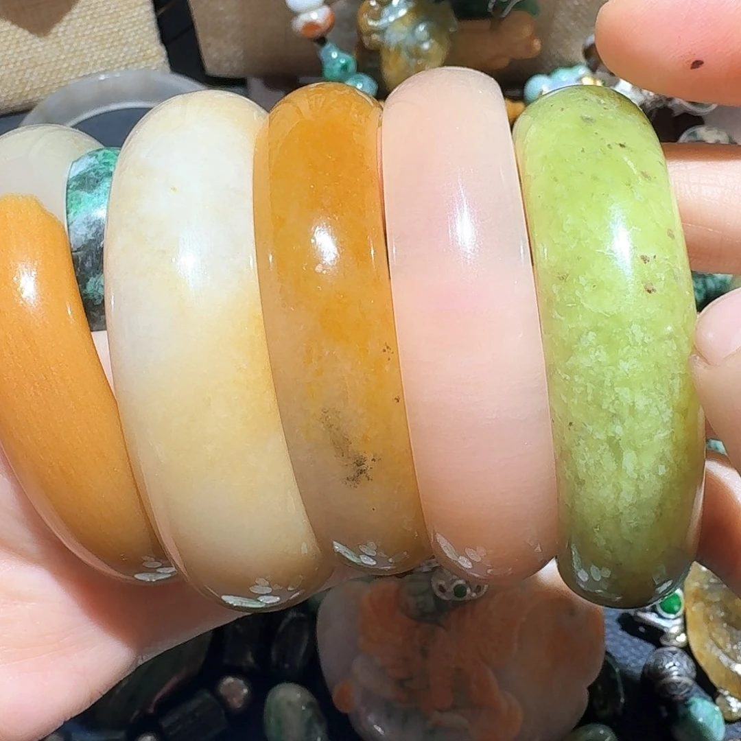 合金手镯石英质玉（金丝玉）个性十足