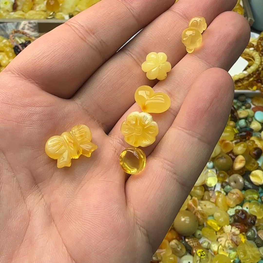 琥珀未镶嵌裸石3克一组