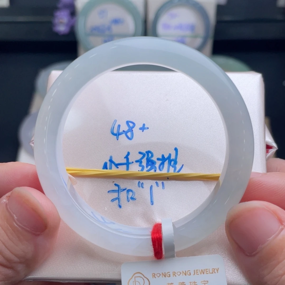 翡翠未镶嵌手镯翡翠手镯
