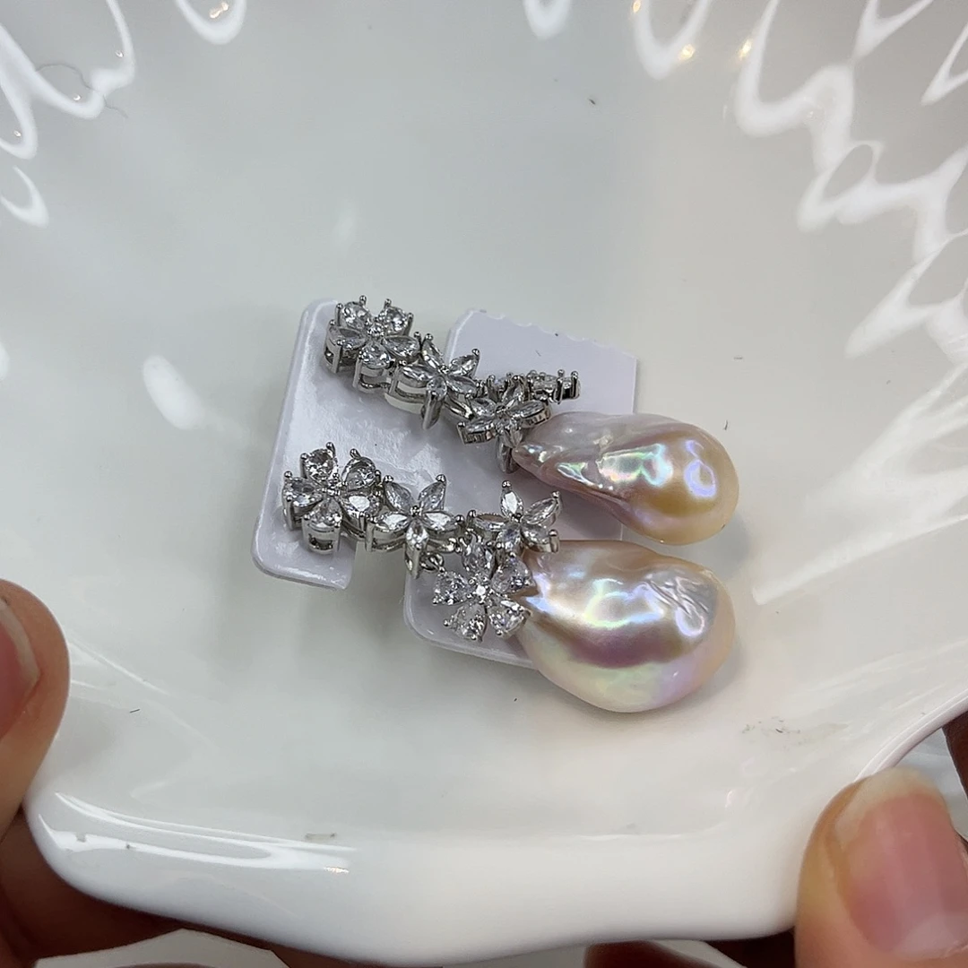 合金耳饰淡水珍珠