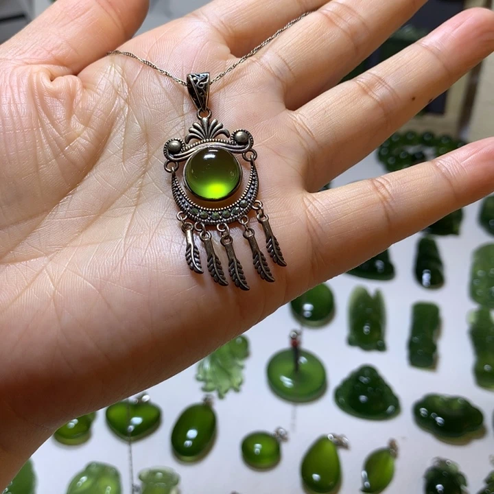 岫玉银S925镶嵌颈饰吊坠