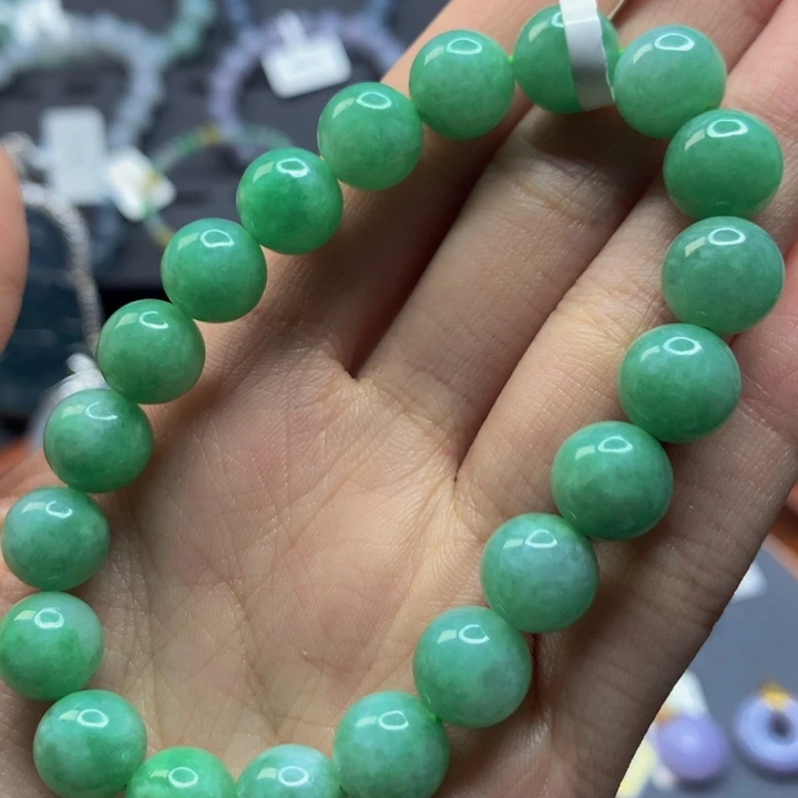 翡翠手链未镶嵌翡翠