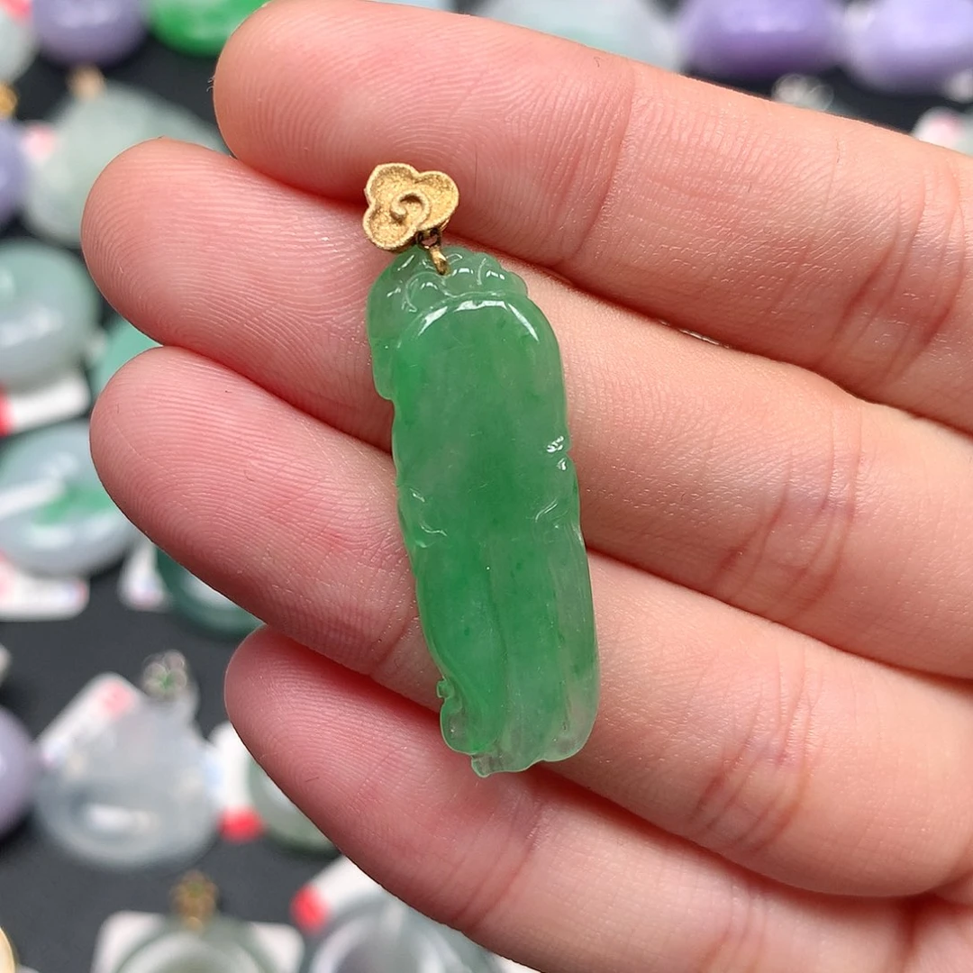 颈饰18K金镶嵌翡翠翡翠吊坠