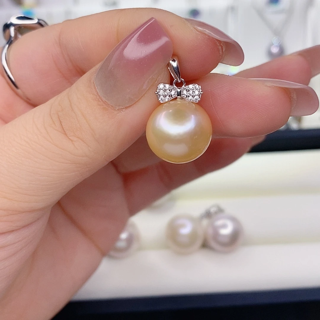 淡水珍珠银S925镶嵌吊坠(赠链)