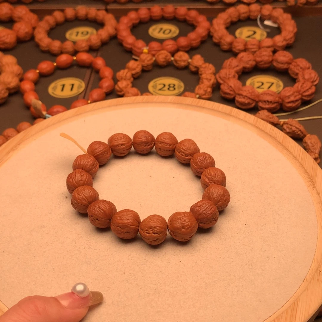 文玩核桃手串金豆