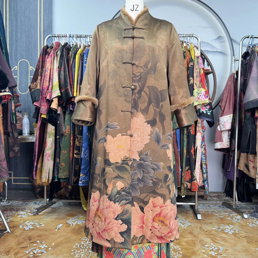 60姆米重锻咖色牡丹花棉服100桑蚕丝款