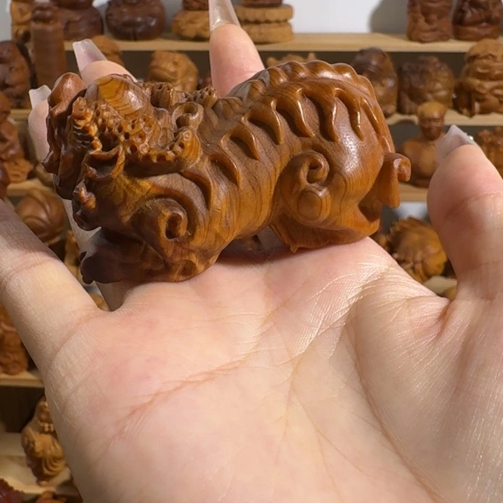 柏木风*客貔貅崖柏手把件