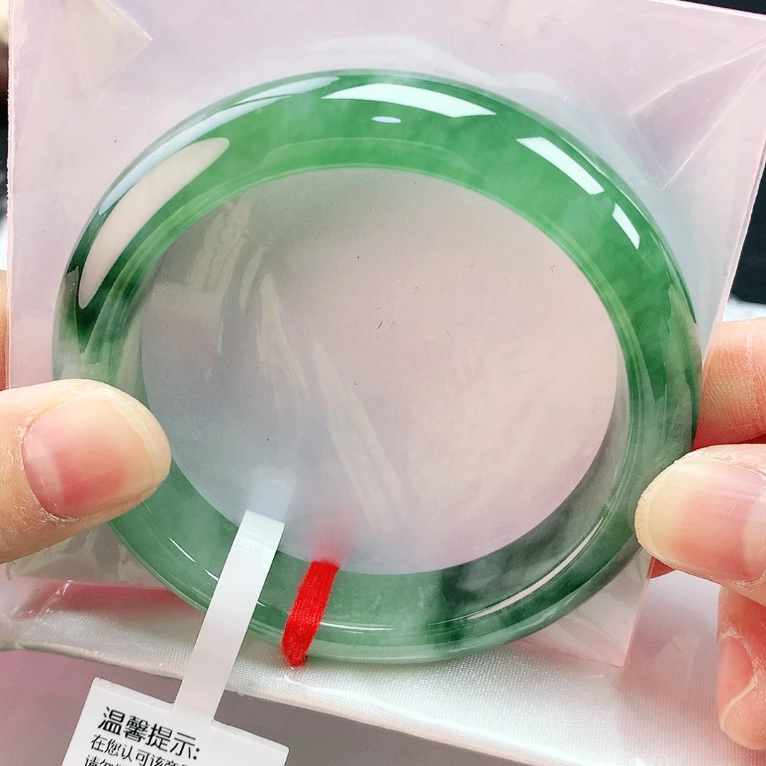 翡翠手镯未镶嵌55+圈