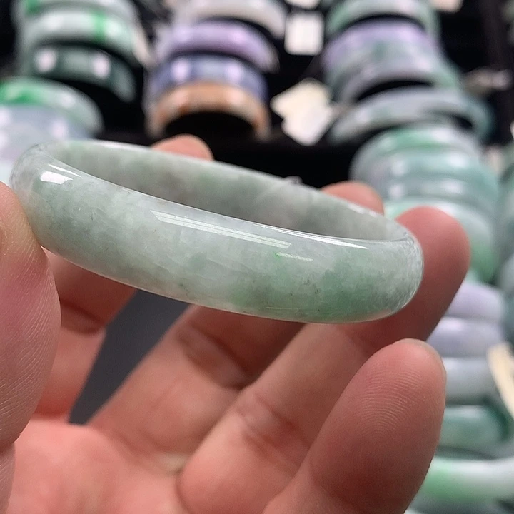 翡翠手镯未镶嵌公主