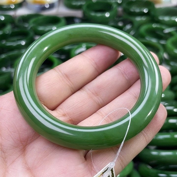 未镶嵌手镯和田玉（碧玉）
