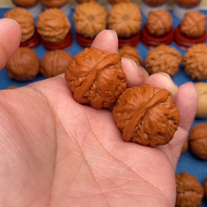 把件文玩核桃铁石