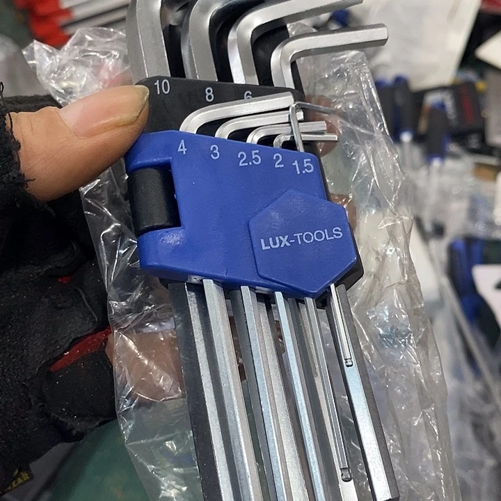 一个很高哥哥沟沟壑壑