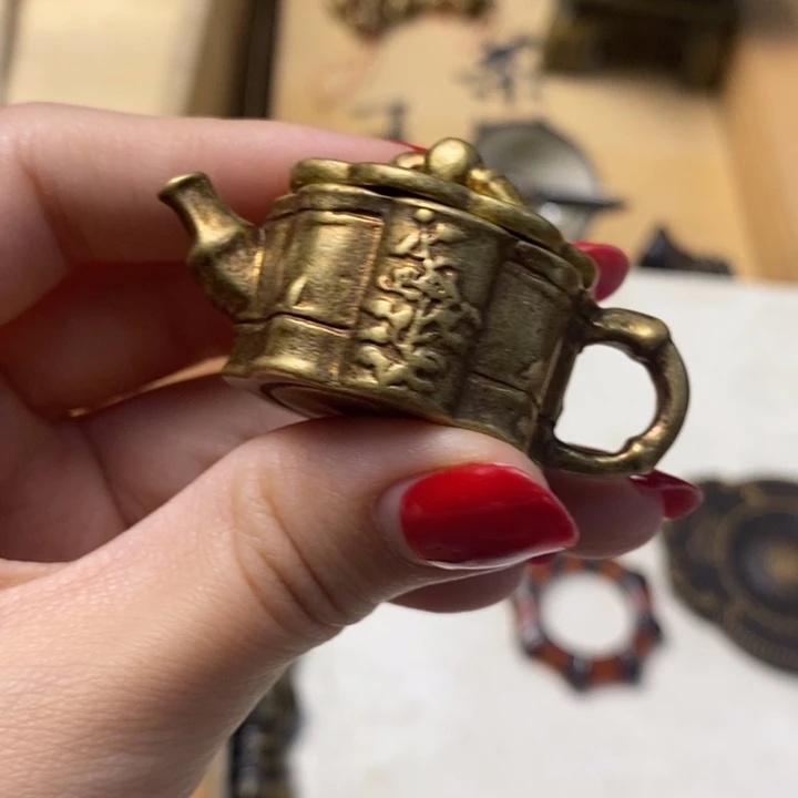 元**人如图所示所拍即所得