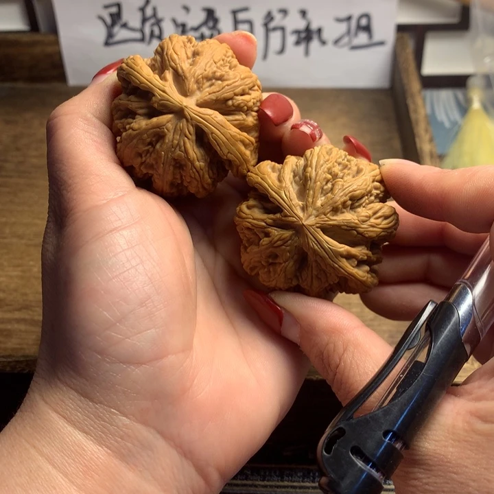 文玩核桃吊坠朗*曦粗筋