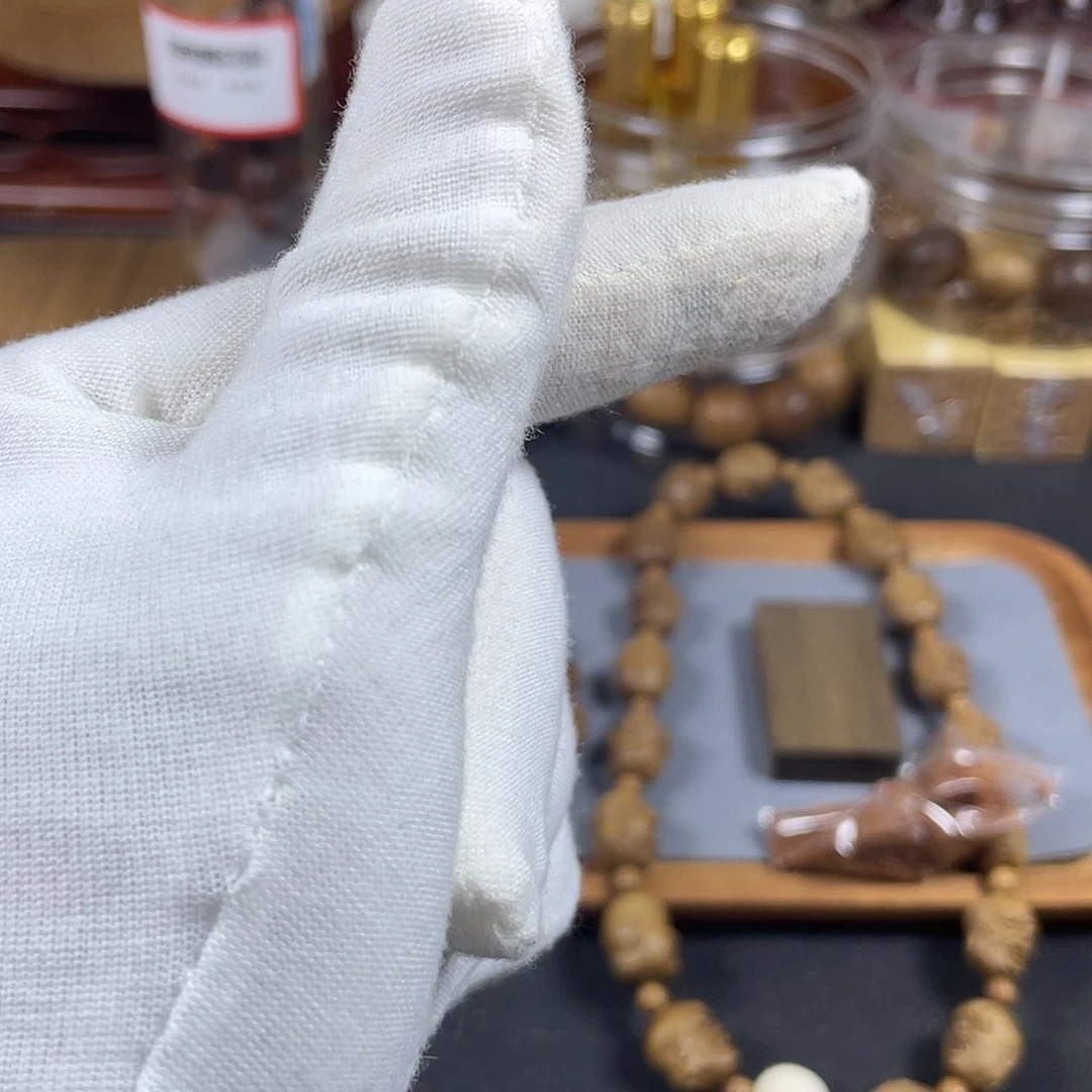 檀香木烟*9.5./10檀香王沉水