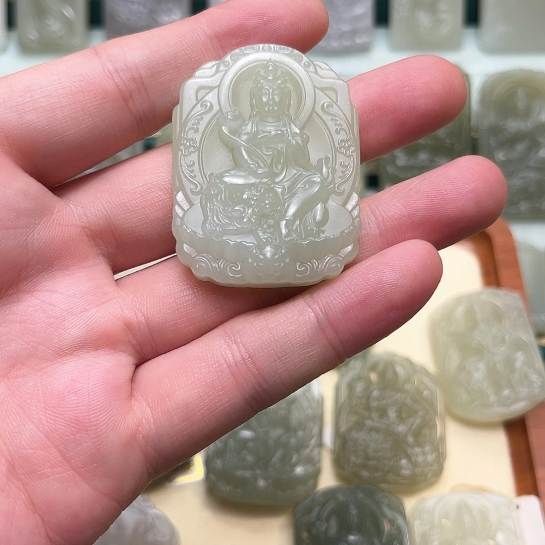 *****和田玉未镶嵌颈饰