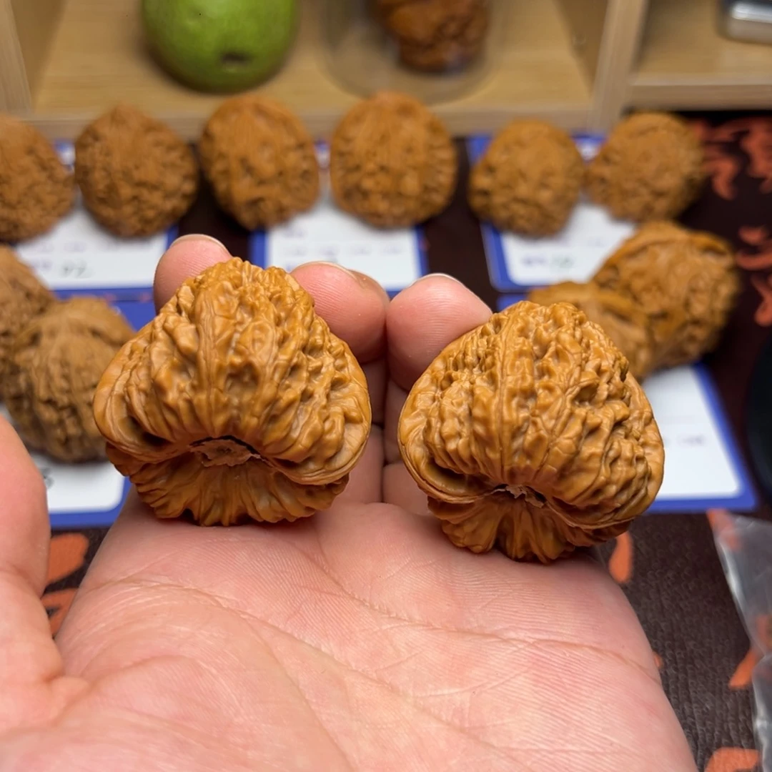 文玩核桃把件24凹底