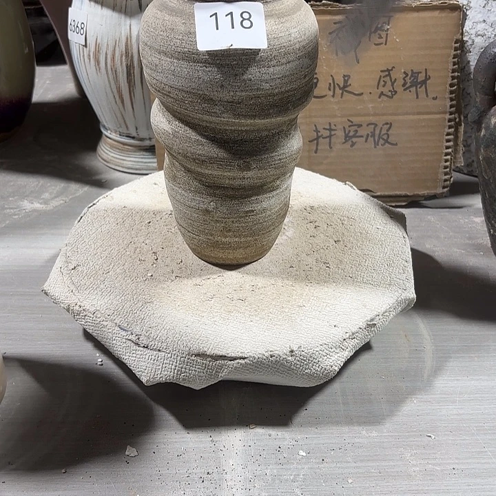 陶摆件高21，口6，无孔，118