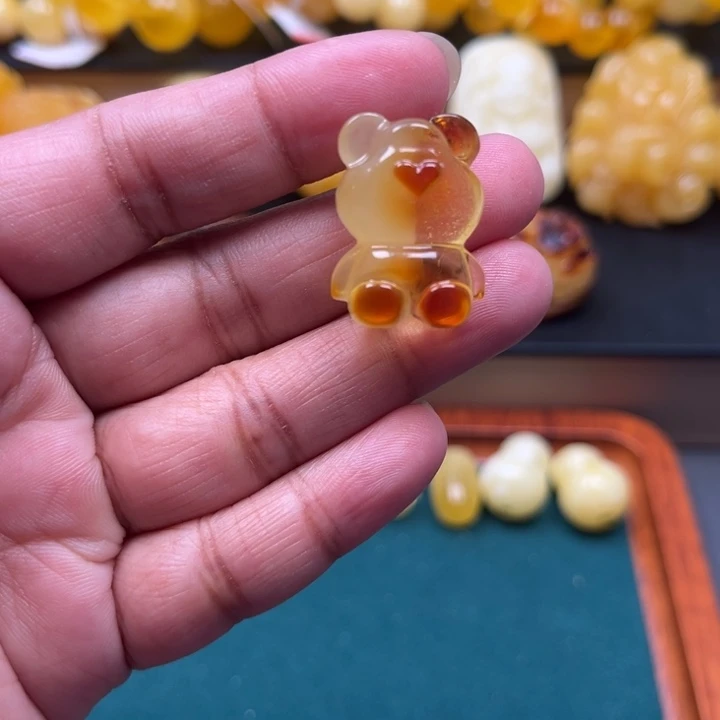 琥珀未镶嵌珠宝奇石M14号金沙小熊