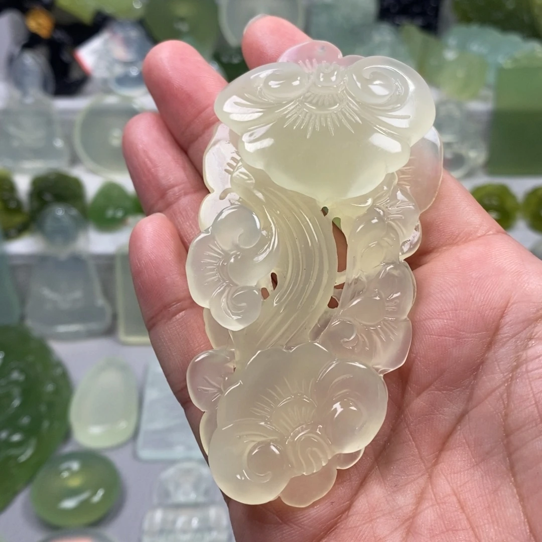蛇纹石玉未镶嵌颈饰