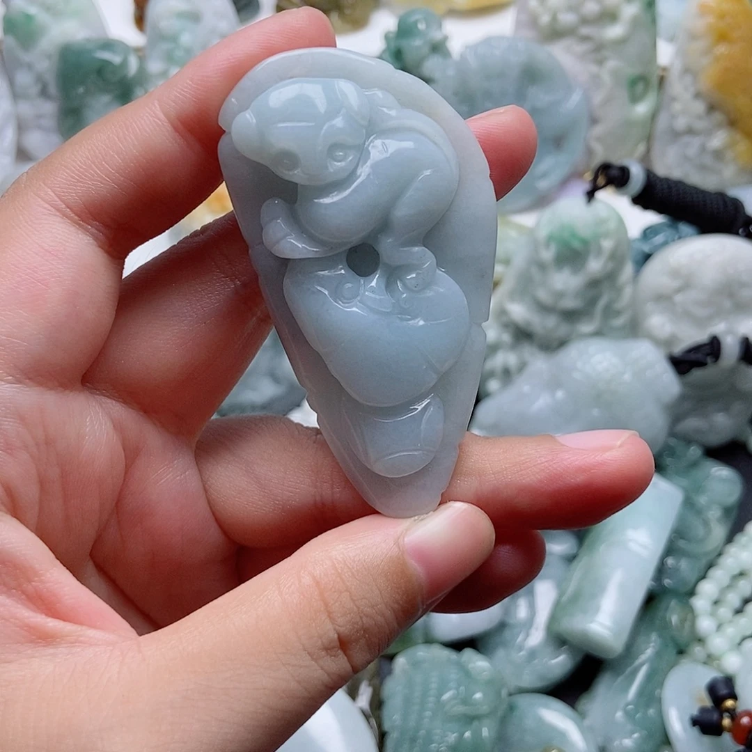 翡翠未镶嵌吊坠(不含链)1