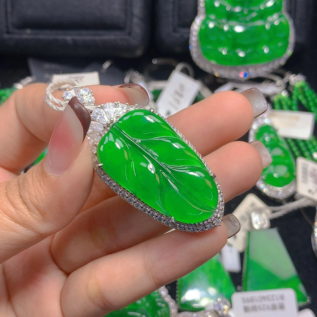 翡翠吊坠(不含链)银S925镶嵌88888888